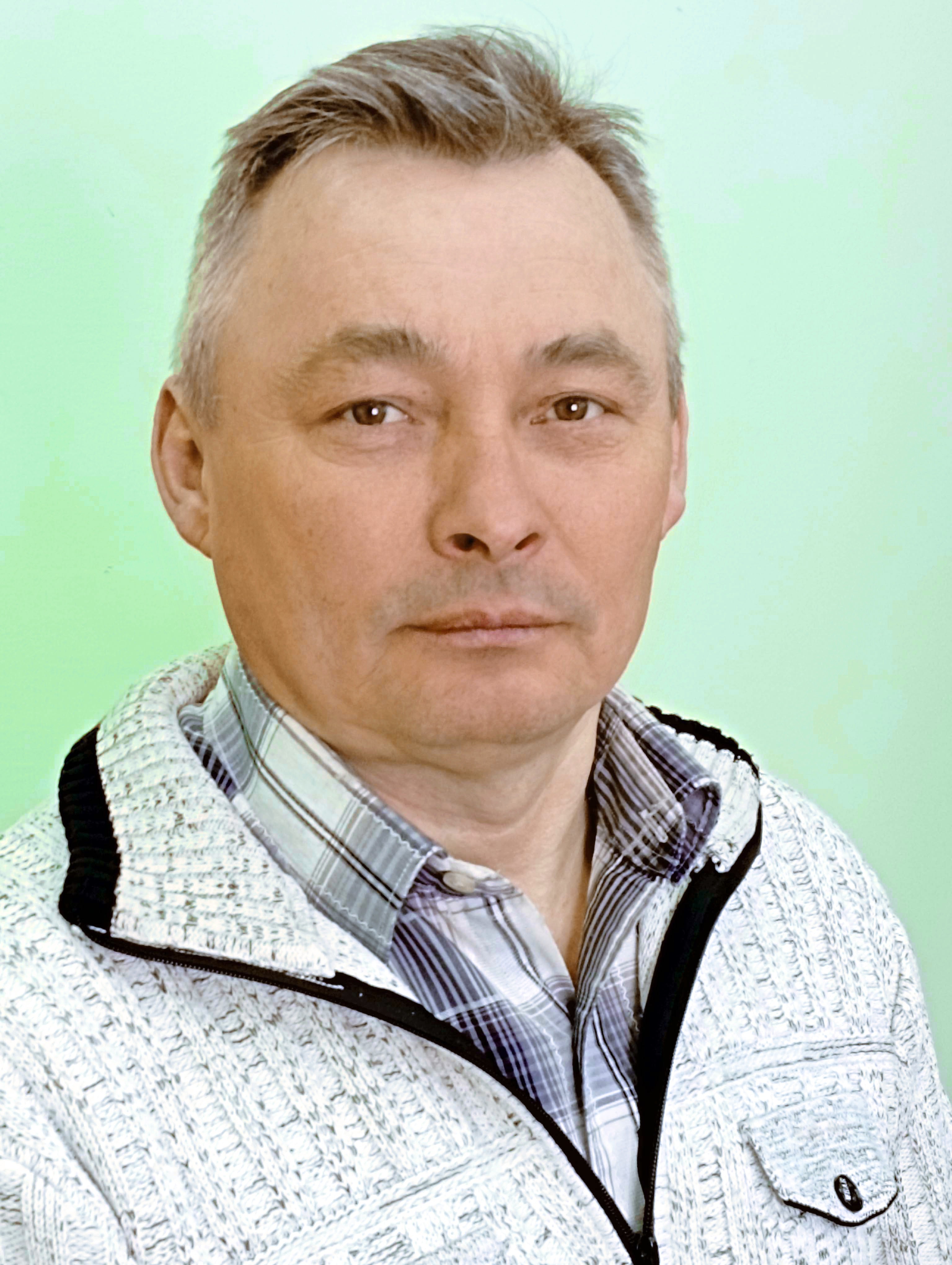 Гусарев Андрей Иванович.