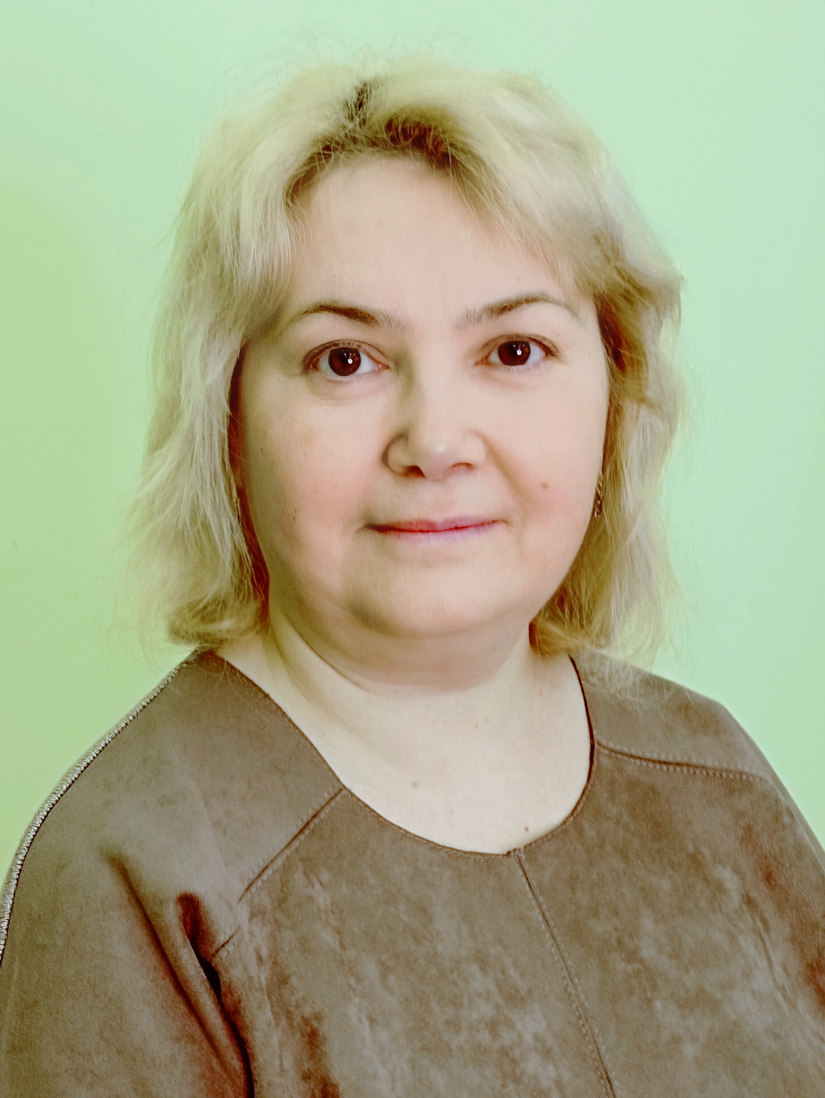 Мадьярова Елена Юрьевна.